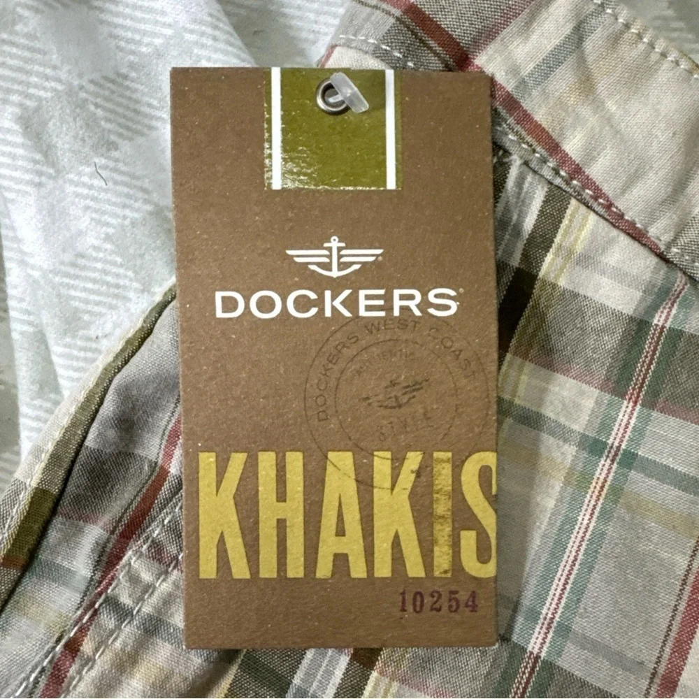 Dockers Men's Plaid Cargo Shorts Casual Summer Wear Size 40 NWT